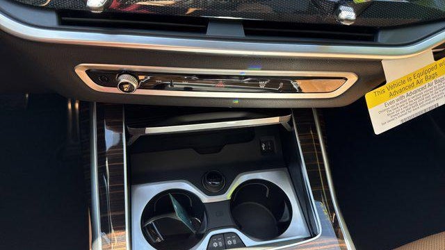 2027 BMW X7 xDrive40i