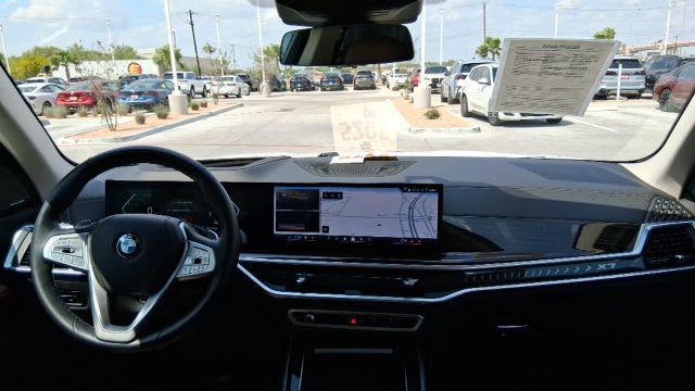 2024 BMW X7 xDrive40i