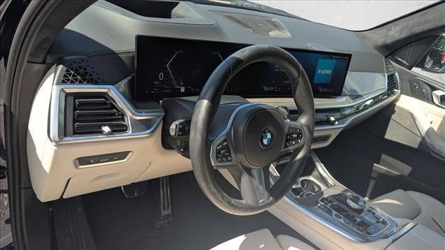 2025 BMW X7 xDrive40i