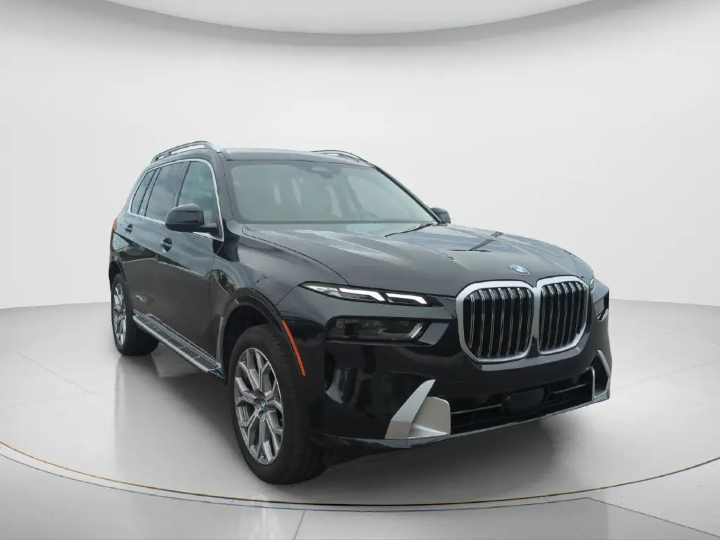 2026 BMW X7 - $61,989