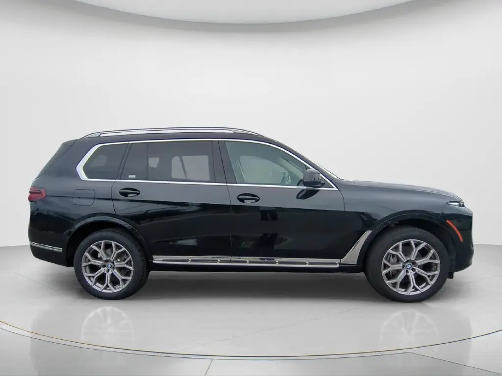 2026 BMW X7 - $61,989