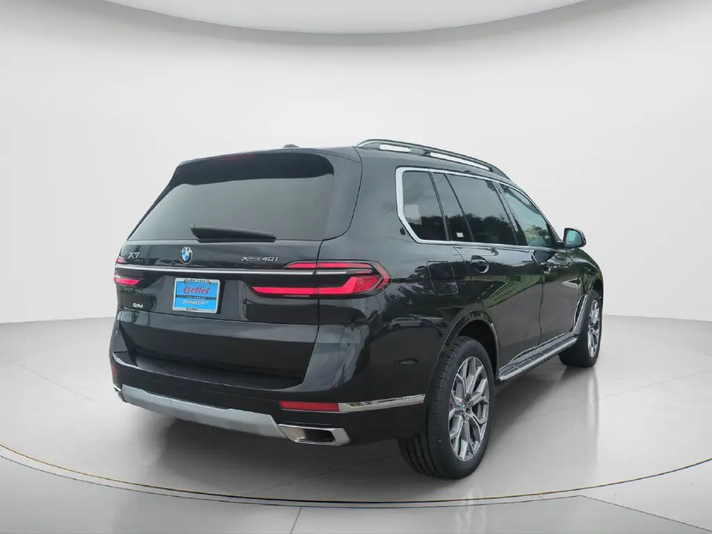 2026 BMW X7 - $61,989