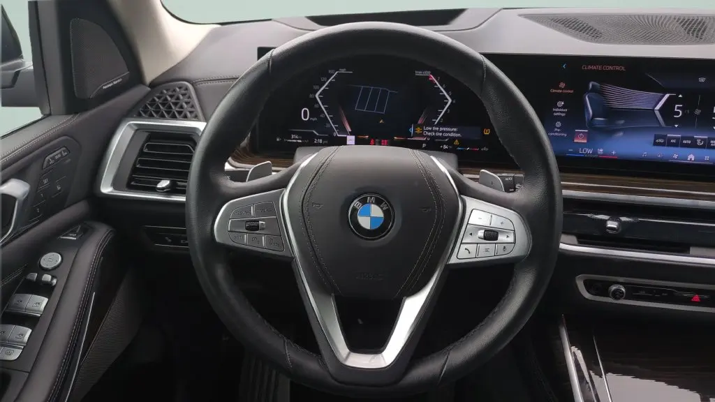 2026 BMW X7 - $61,989