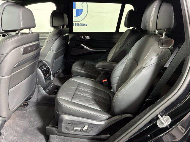 2027 BMW X7 - $89,995