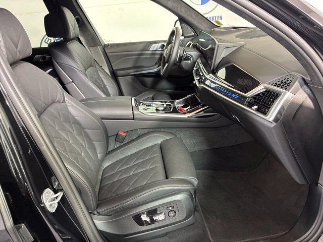 2027 BMW X7 - $89,995