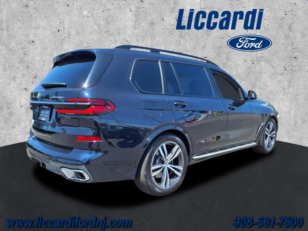 2023 BMW X7 - $52,990