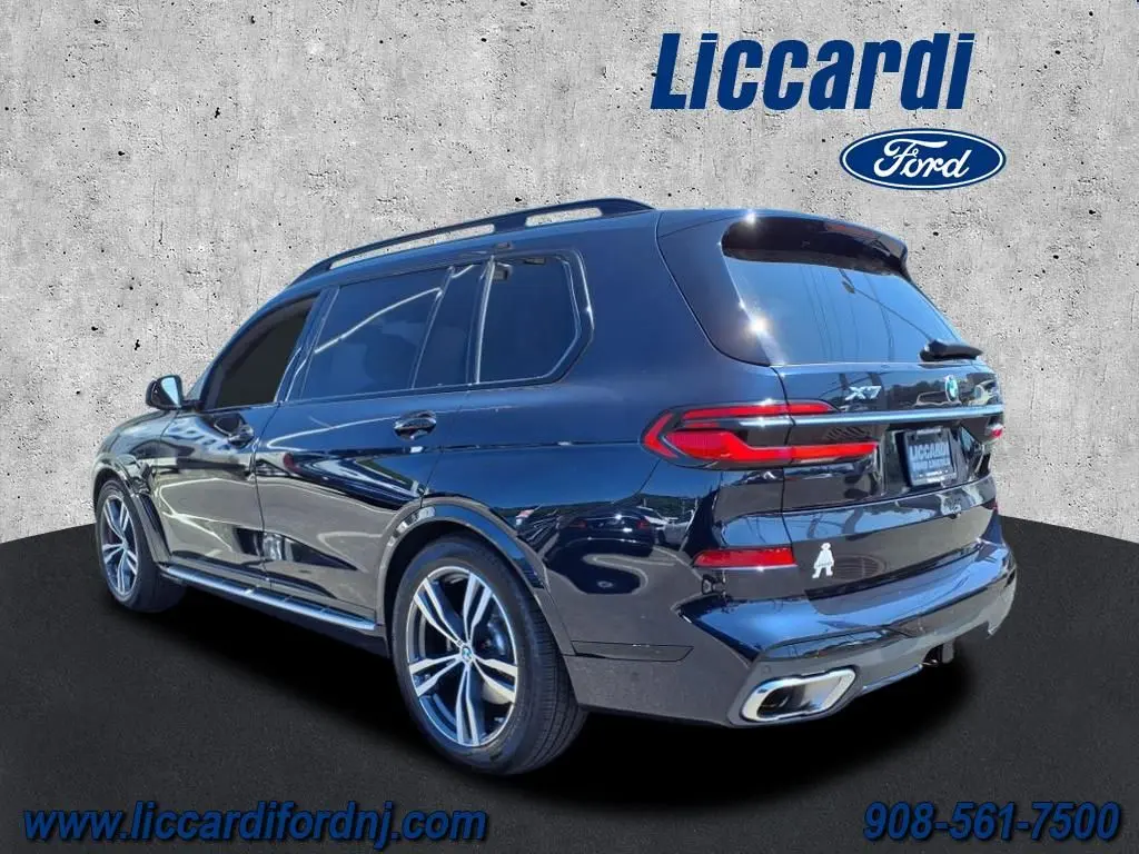 2023 BMW X7 - $52,990