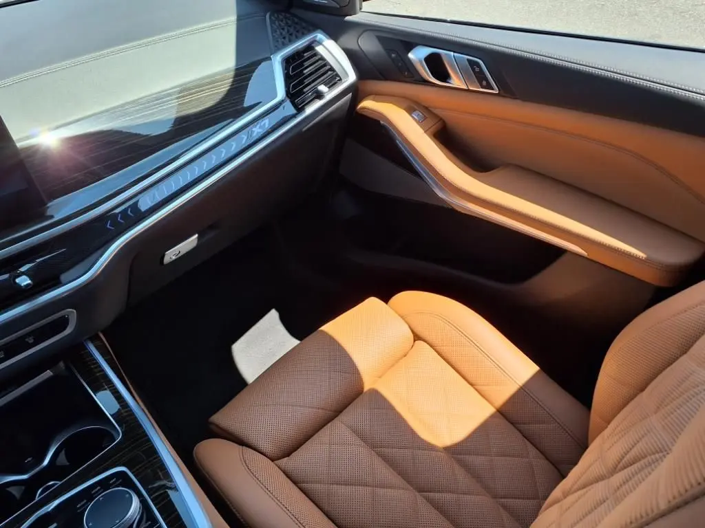 2023 BMW X7 - $52,990
