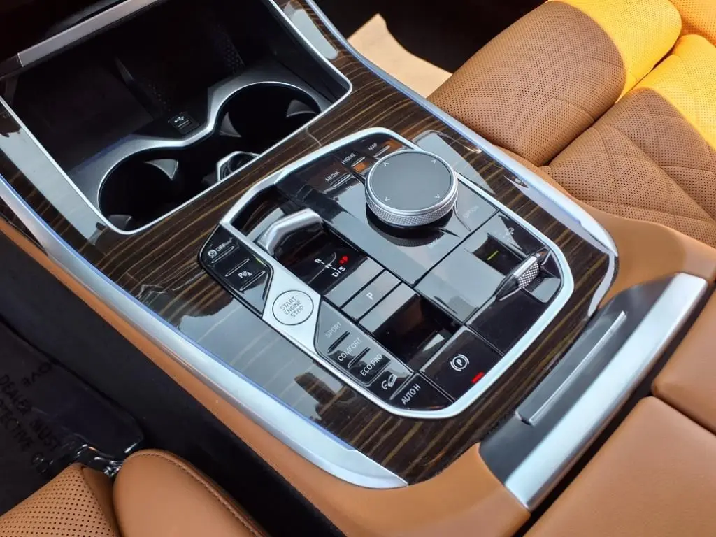 2023 BMW X7 - $52,990
