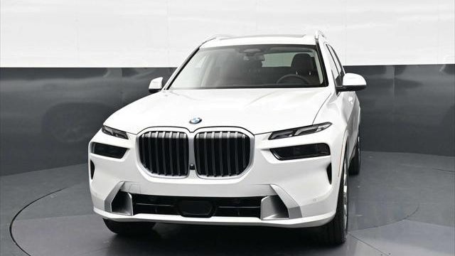 2027 BMW X7 xDrive40i