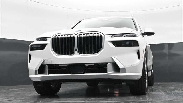 2027 BMW X7 xDrive40i