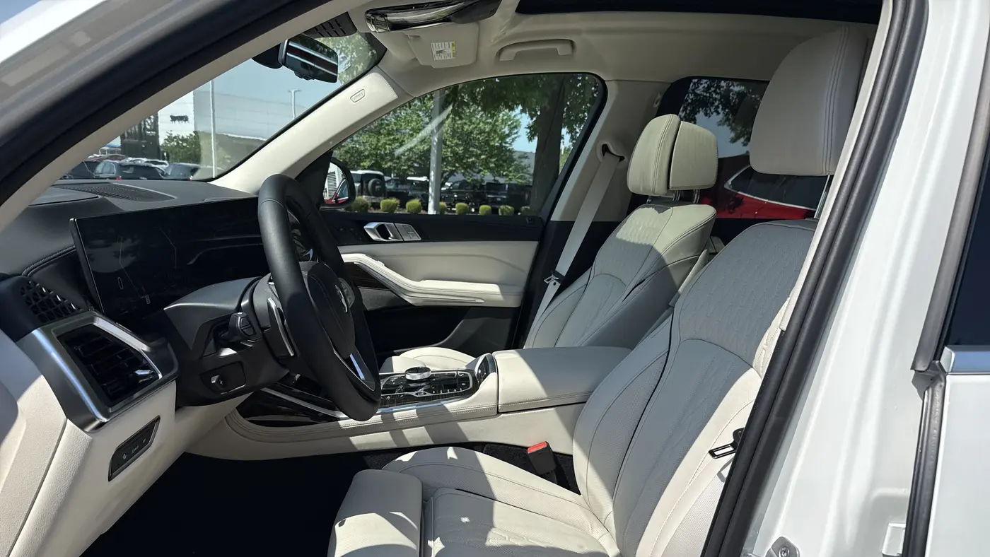 2027 BMW X7 xDrive40i