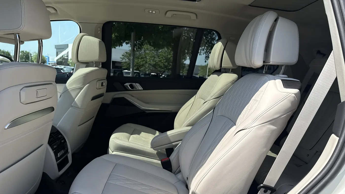 2027 BMW X7 xDrive40i