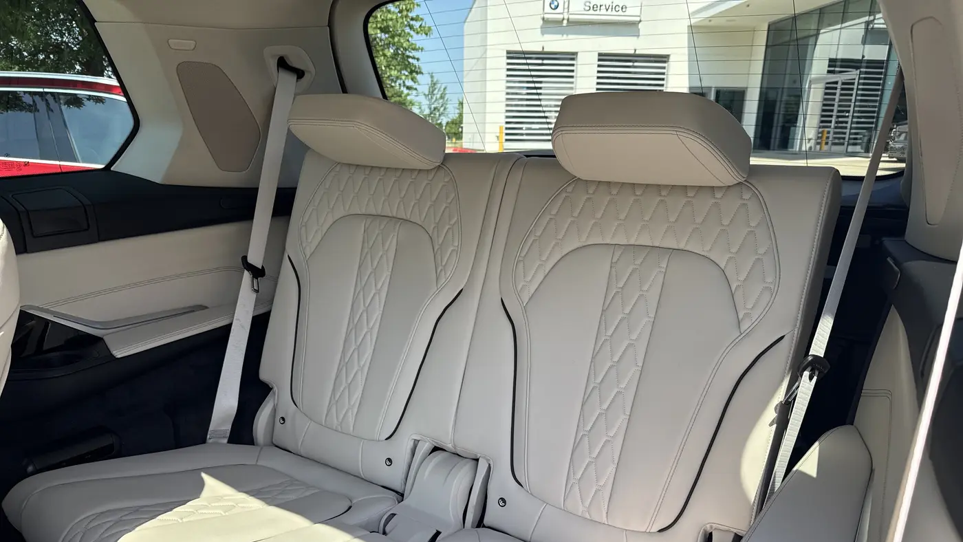 2027 BMW X7 xDrive40i