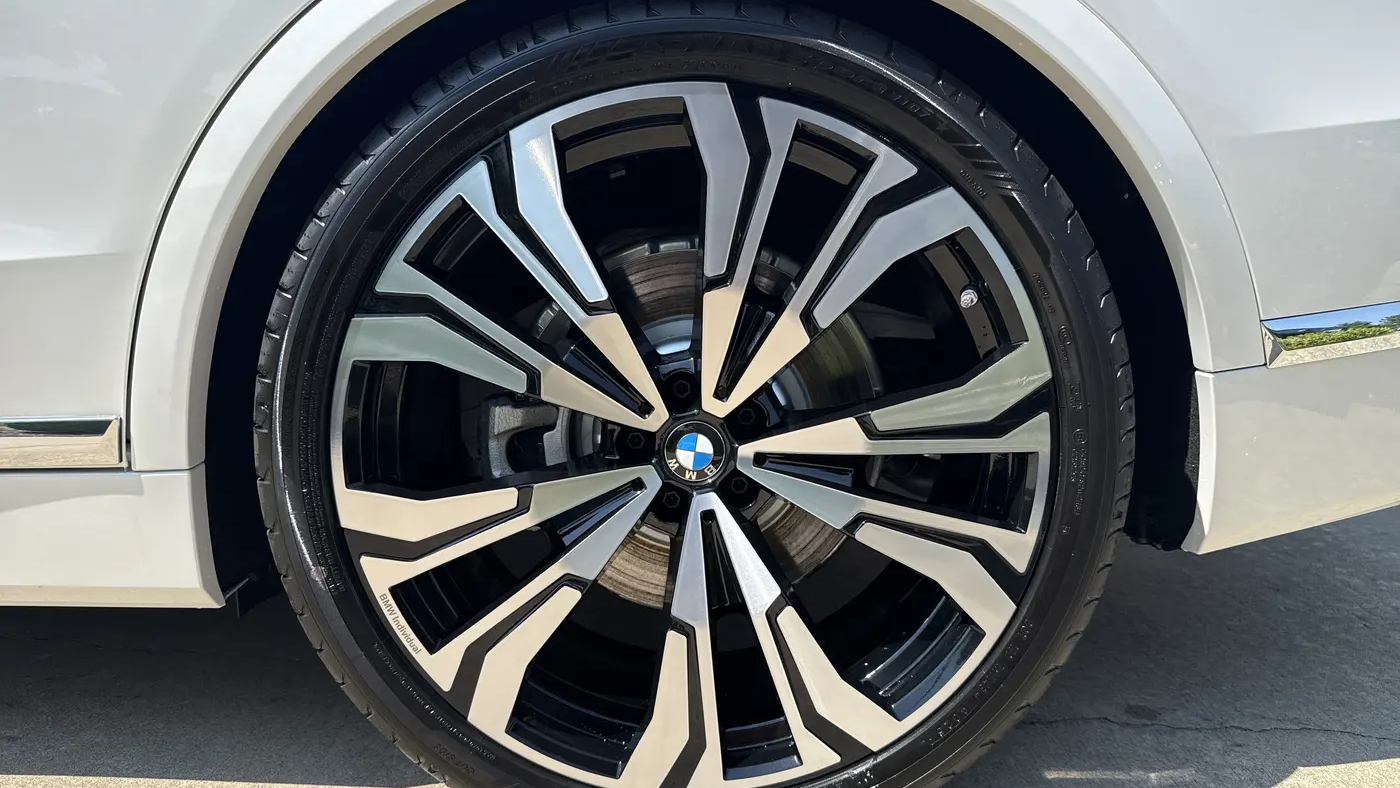 2027 BMW X7 xDrive40i