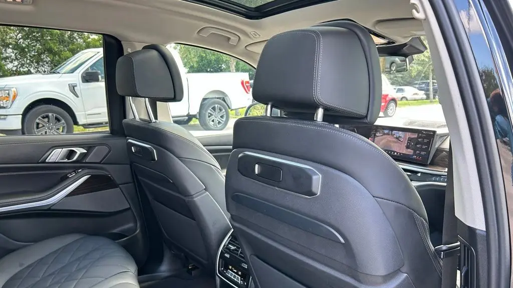2024 BMW X7 xDrive40i