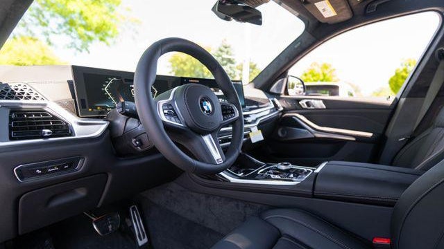 2027 BMW X7 xDrive40i