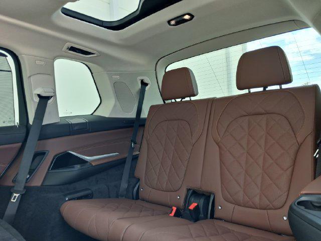 2027 BMW X7 - $95,143