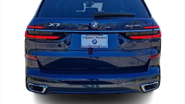 2025 BMW X7 xDrive40i