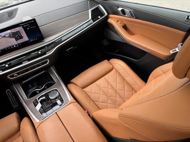 2025 BMW X7 - $54,792