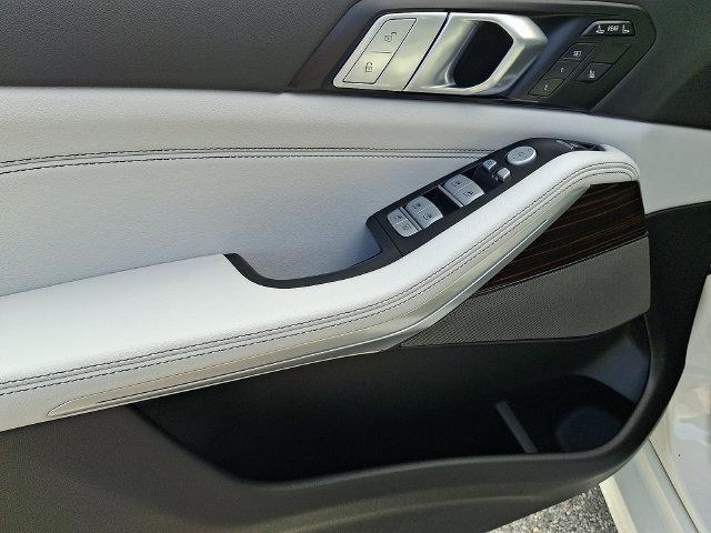 2026 BMW X7 - $86,094
