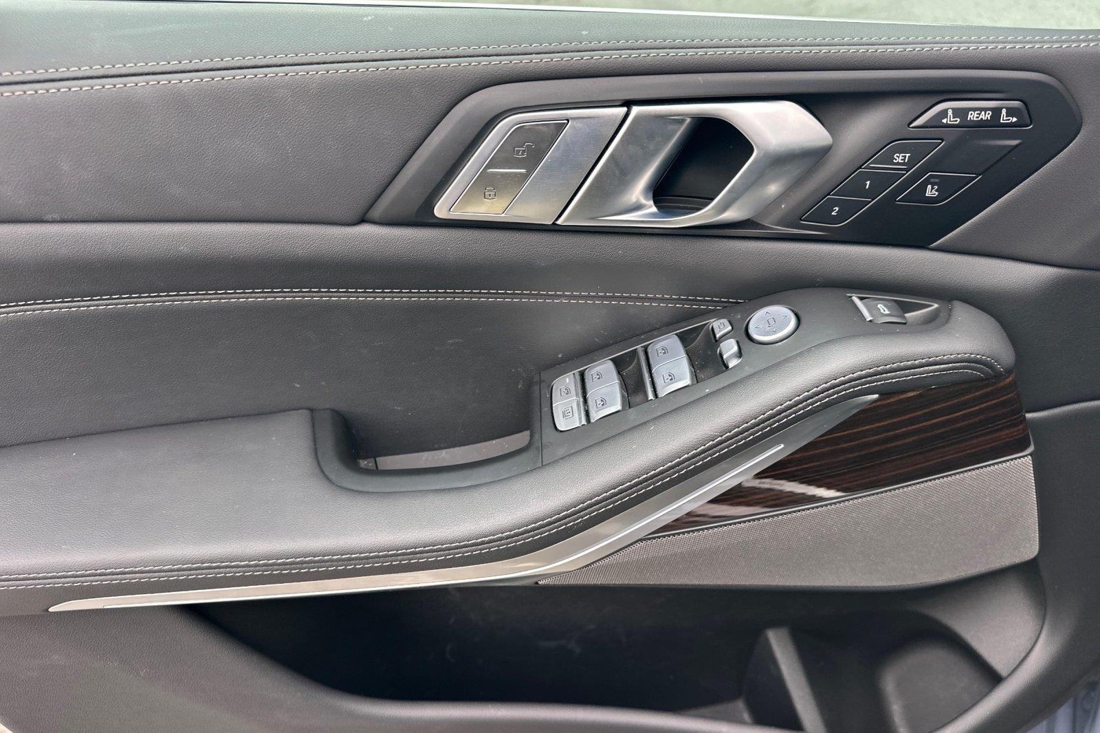 2026 BMW X7 - $75,750