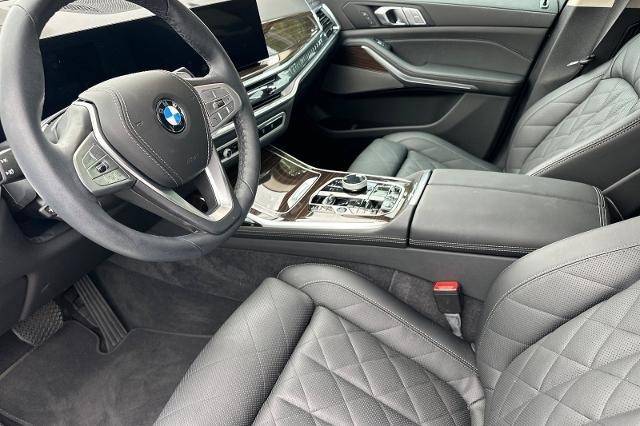 2026 BMW X7 - $74,275