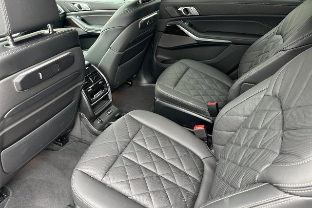 2026 BMW X7 - $74,275