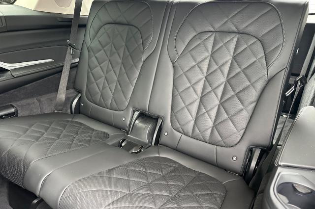 2026 BMW X7 - $74,275