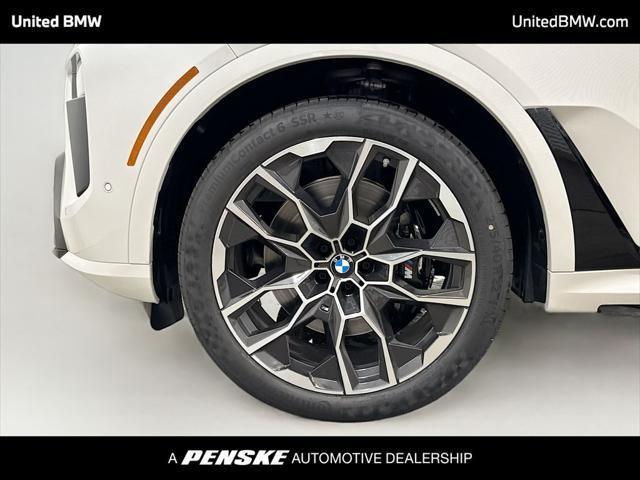 2027 BMW X7 - $98,994