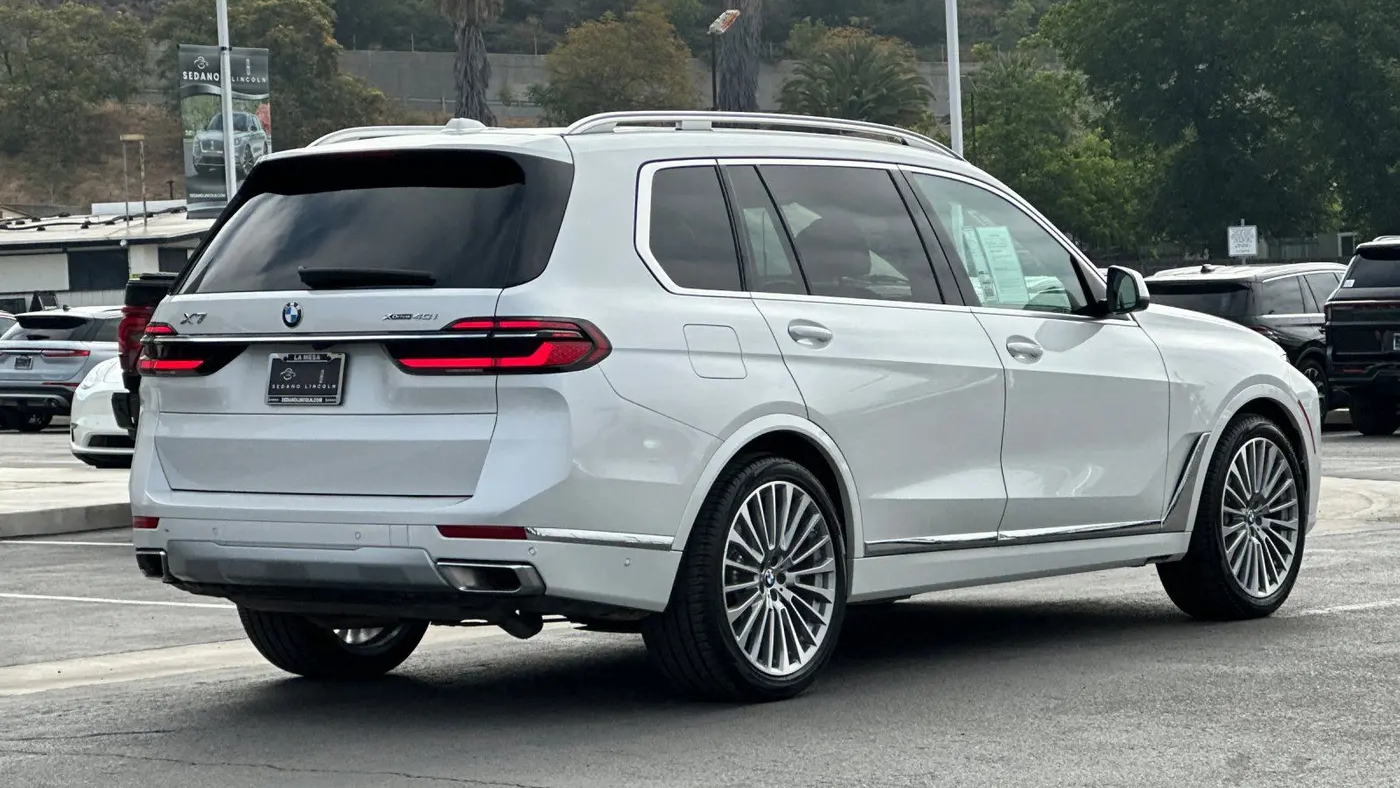 2024 BMW X7 xDrive40i