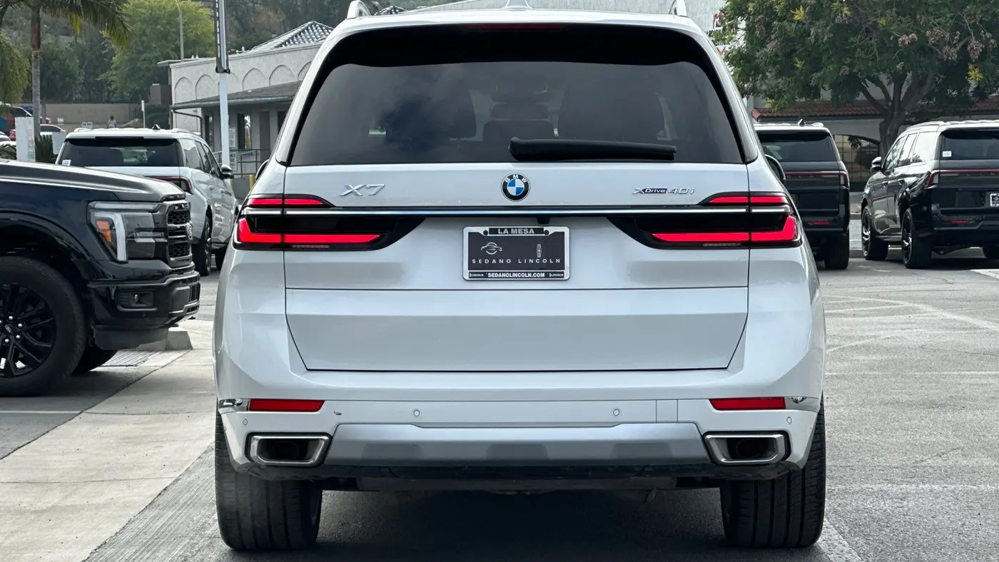 2024 BMW X7 xDrive40i