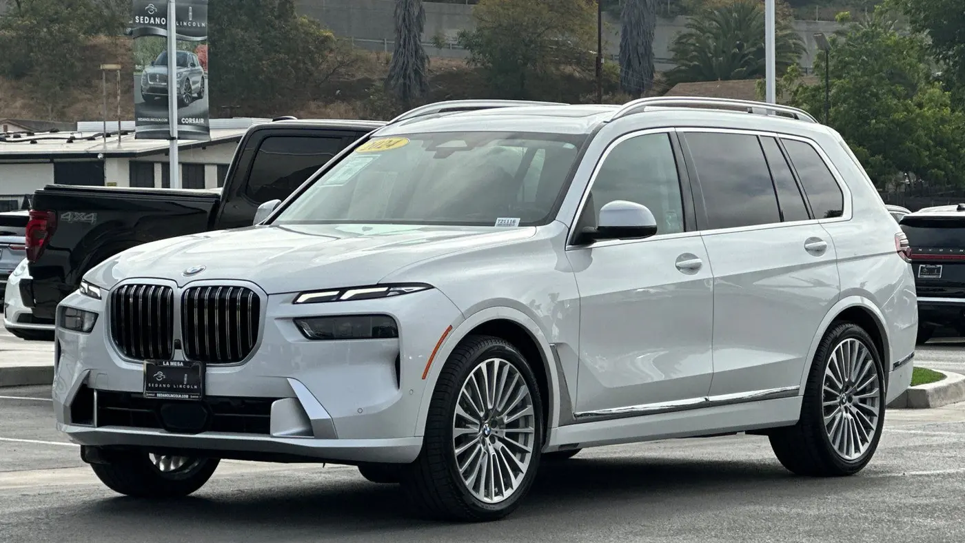 2024 BMW X7 xDrive40i