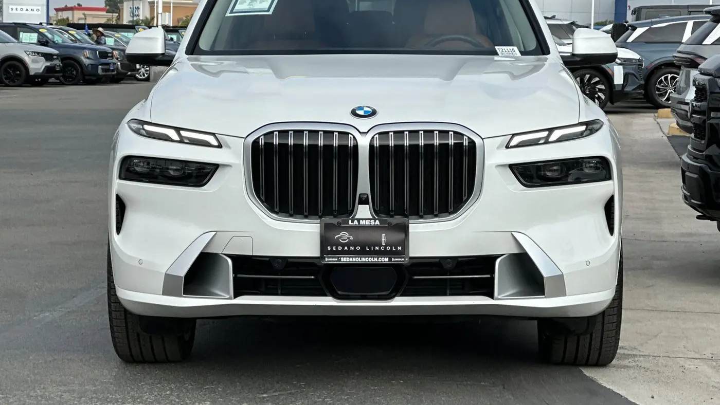 2024 BMW X7 xDrive40i