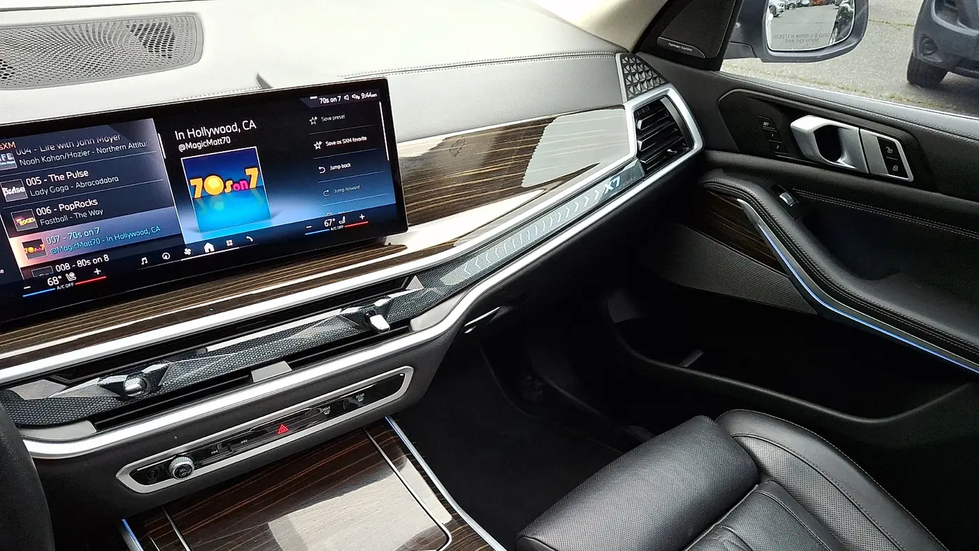2025 BMW X7 xDrive40i