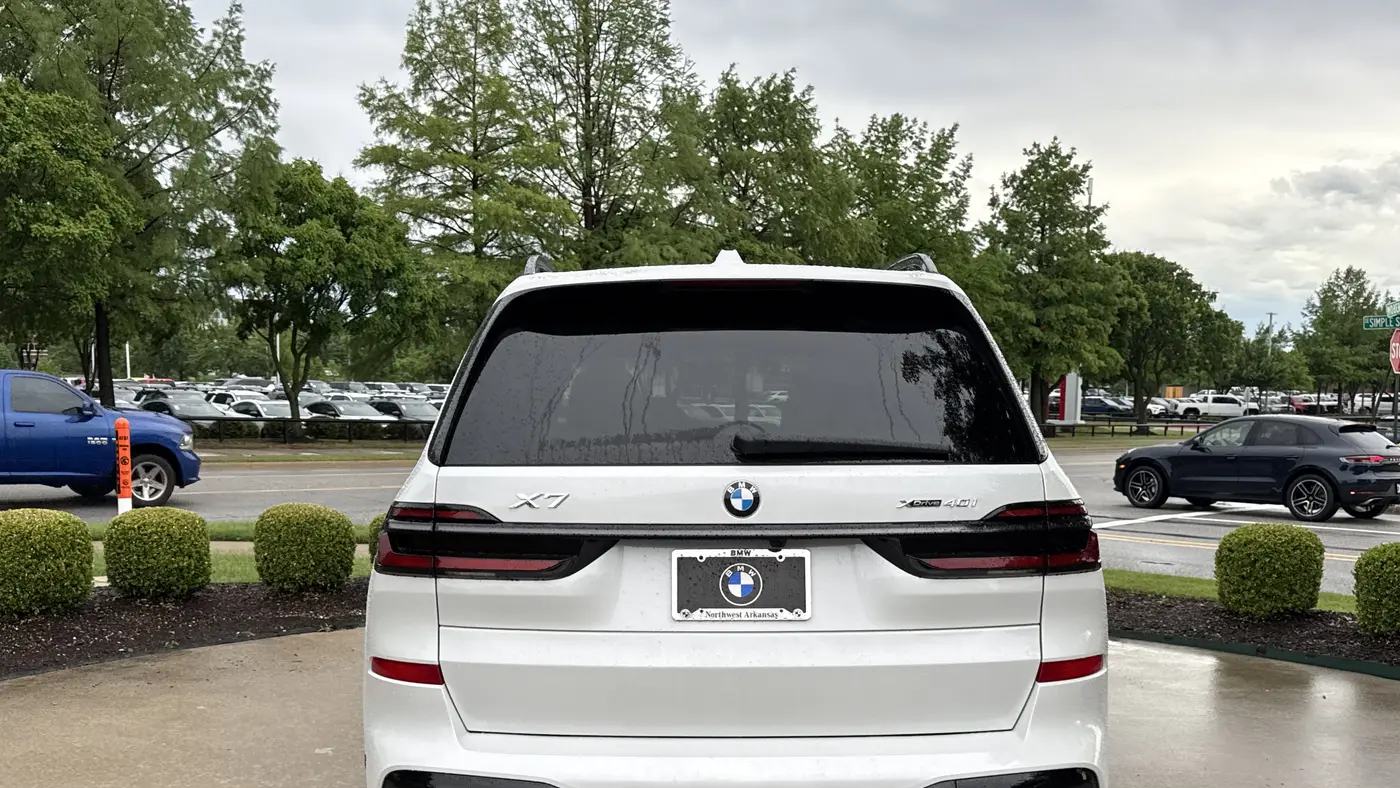2027 BMW X7 xDrive40i