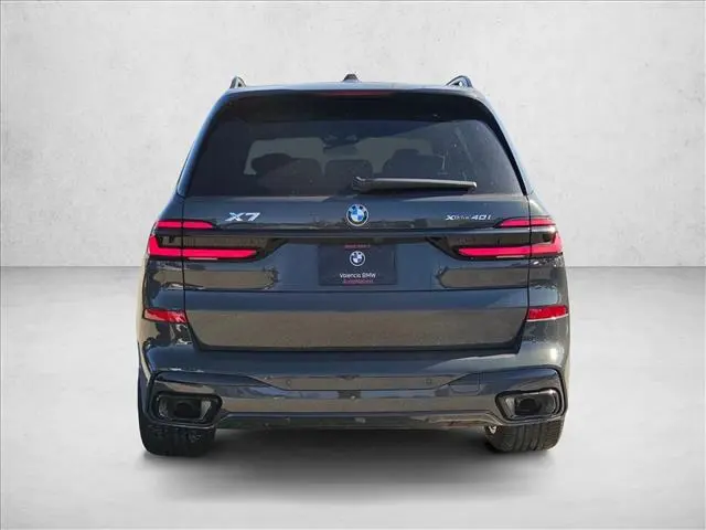 2027 BMW X7 - $104,302