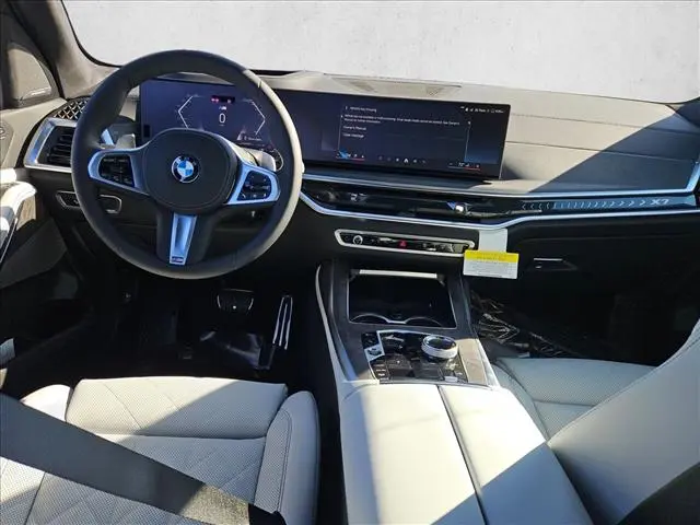 2027 BMW X7 - $104,302