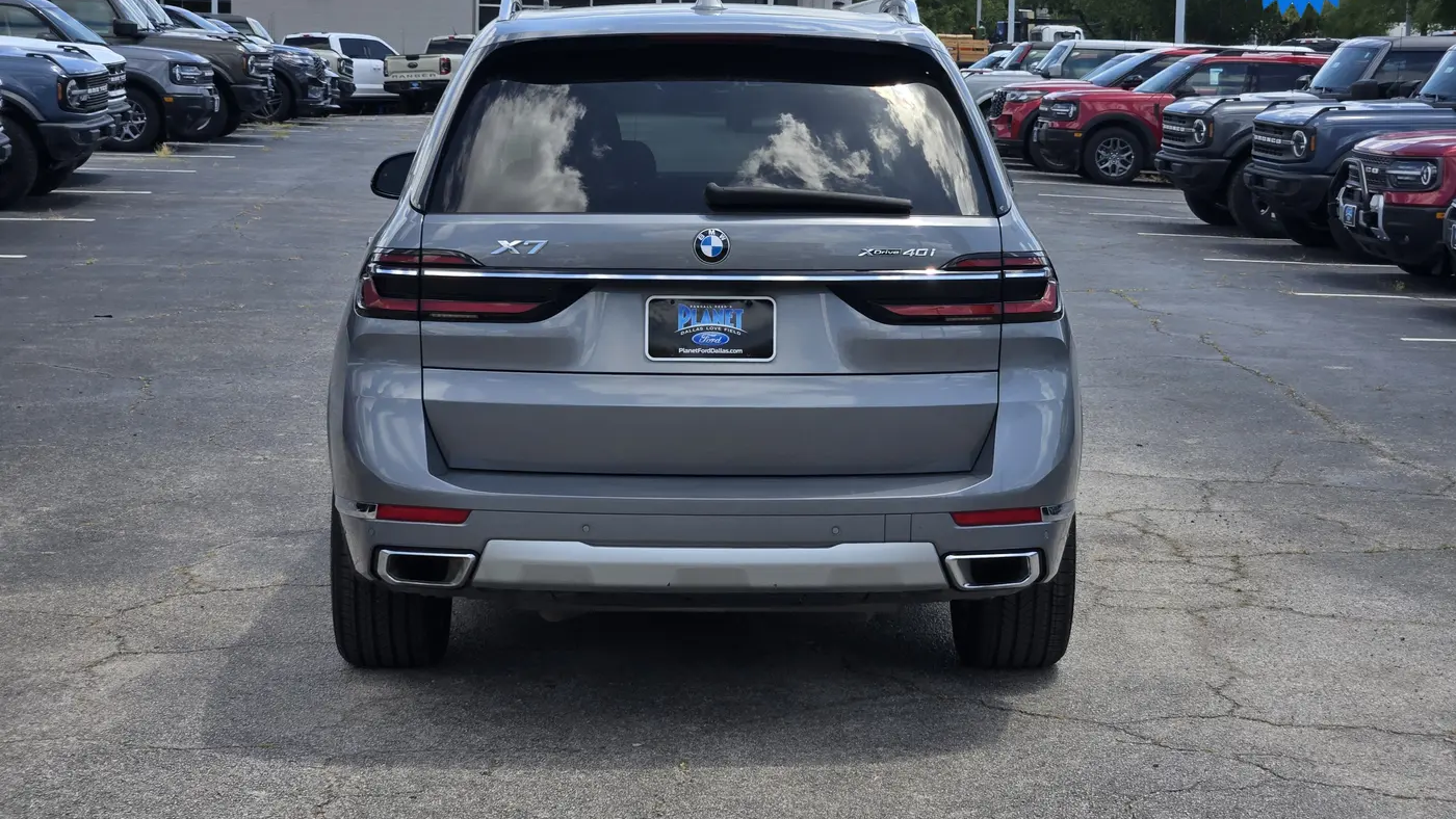 2023 BMW X7 xDrive40i