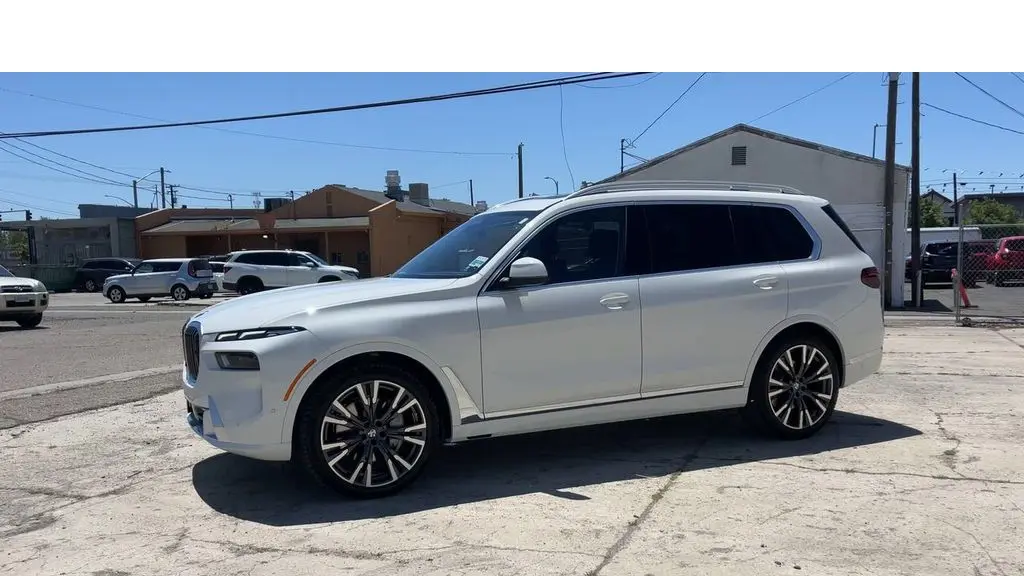 2024 BMW X7 xDrive40i