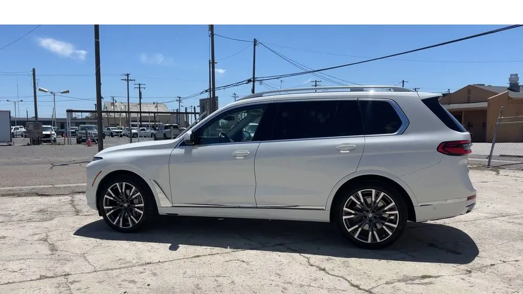 2024 BMW X7 xDrive40i