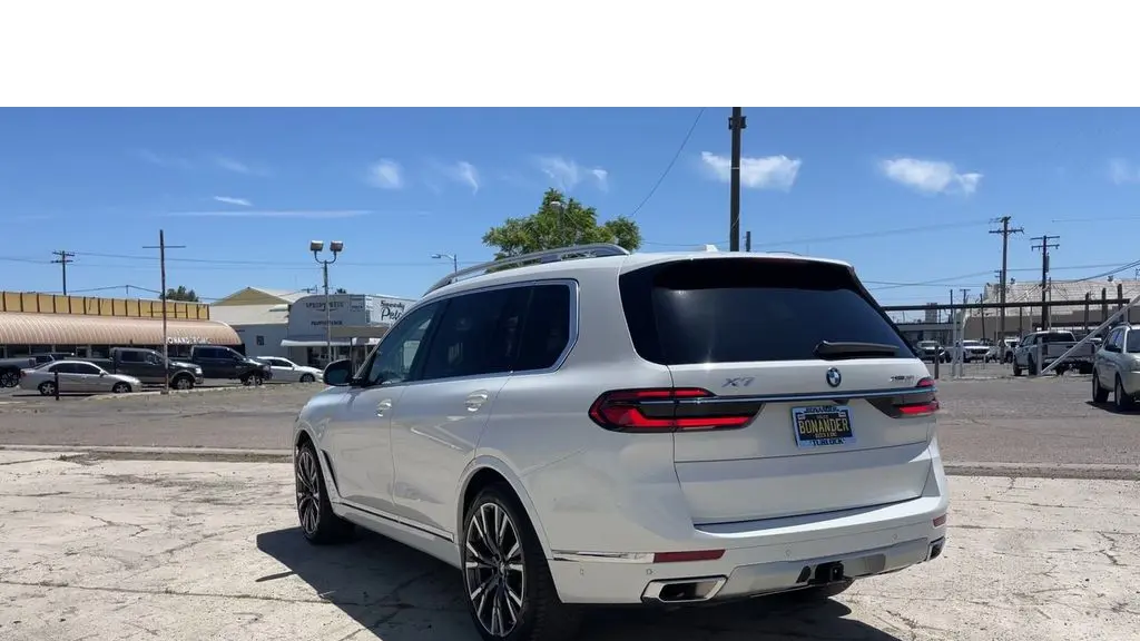 2024 BMW X7 xDrive40i