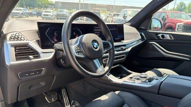 2025 BMW X7 xDrive40i
