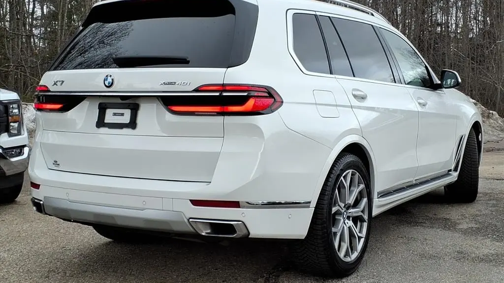 2025 BMW X7 xDrive40i