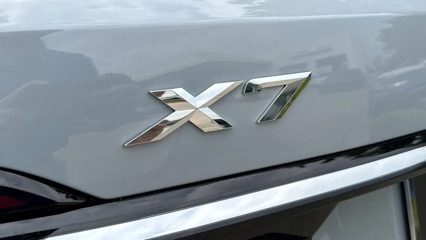 2027 BMW X7 xDrive40i