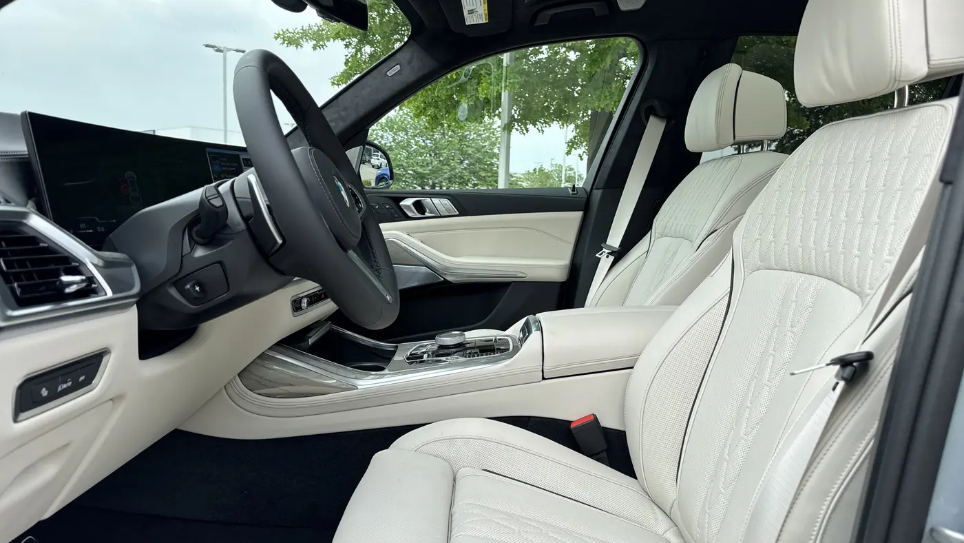 2027 BMW X7 xDrive40i