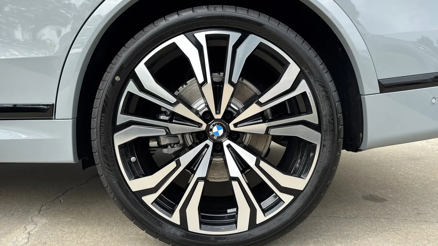 2027 BMW X7 xDrive40i