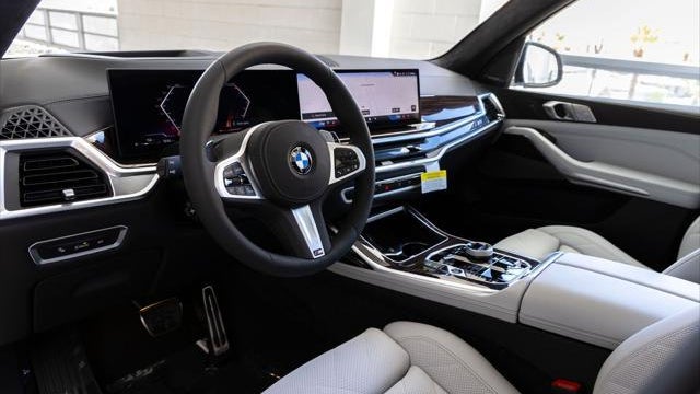 2027 BMW X7 xDrive40i