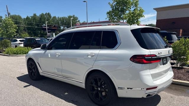 2025 BMW X7 xDrive40i