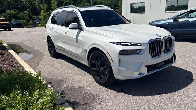 2025 BMW X7 xDrive40i